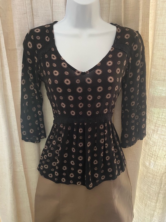 Mossimo Supply Co. Tops - Peplum V-Neck Floral Dot Blouse - Black/Cream